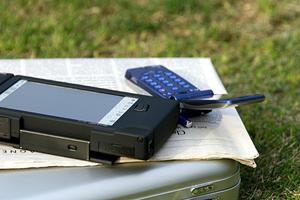 浮気調査にも利用できるGPS端末